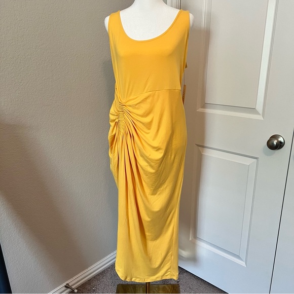 NWT Eloquii sleeveless yellow scrunched front style maxi dress size 14 - Picture 2 of 8